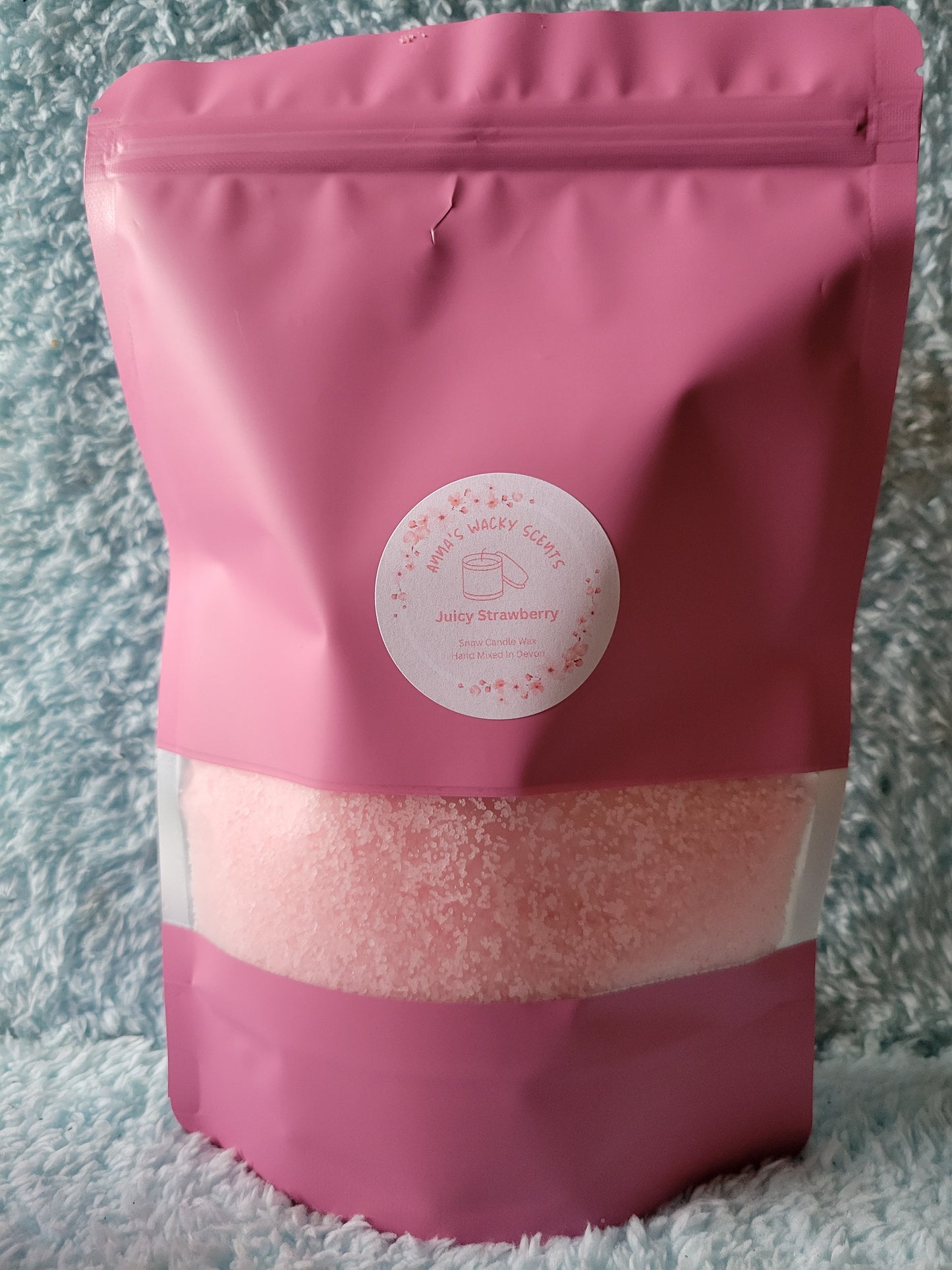 Juicy Strawberry Snow Candle